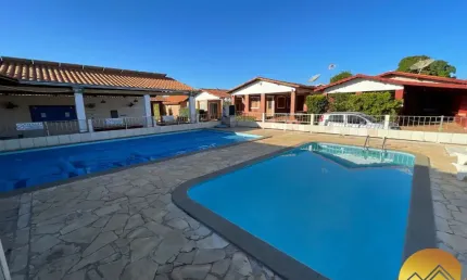 Chalé em caldas novas com 4 quartos, mobiliado, piscinas, sauna