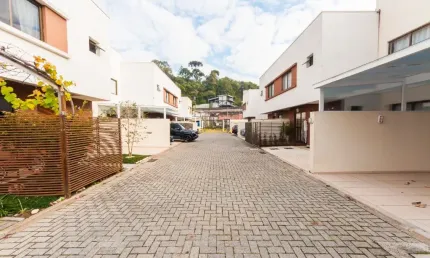 Casa em condomínio fechado com 3 quartos à venda na Rua Íris Antônio Campos, 158, Campo Comprido, Curitiba
