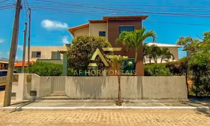 Casa com piscina em condomínio fechado, com 4 quartos, sendo 2 suítes, no Mosqueiro.
