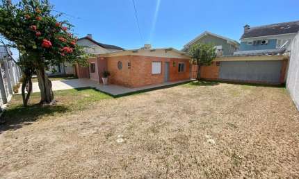 Casa com 5 dormitórios na av. beira mar de Capão da Canoa