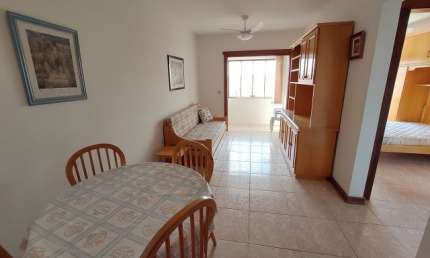 Apartamento com sacada a 30 metros da praia em capão da canoa
