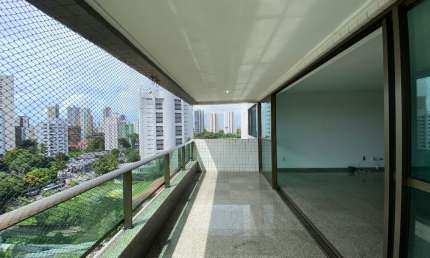 Apartamento em Casa Forte 4 suítes 6 banheiros 3 vagas  cobertas