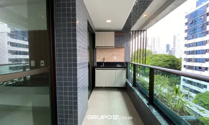 Impecável apartamento em Casa Forte para primeira moradia decorado e com móveis planejados