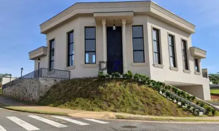 Casa  térrea Neoclássica de 419 metros no Arborais  Campinas
