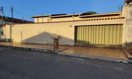 Casa com 3 quartos à venda na Tucuruí, 6, Jardim das Oliveiras, Anápolis por R$ 440.000