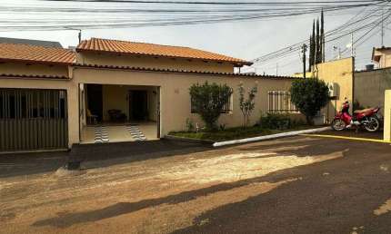 Casa em condomínio fechado com 3 quartos à venda na Presidente Wilson, 1110, Vila Industrial, Anápolis por R$ 600.000