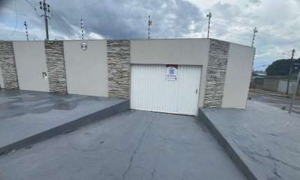 Casa com 3 quartos para alugar na Comercial Casa 01 Lt, 17, Lourdes, Anápolis por R$ 1.700