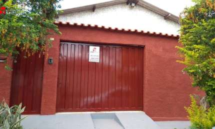 Casa com 2 quartos para alugar na Bartolomeu Bueno,  Casa 02, Qd.09, Lt., 1, São Carlos, Anápolis por R$ 1.400
