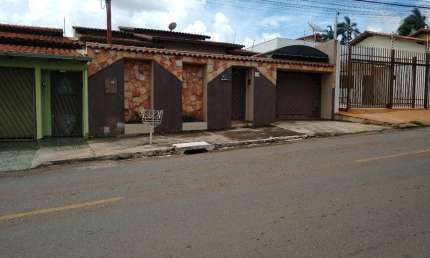 Casa com 3 quartos para alugar na Pérola Quadra 09 Lote 03, 486, Jardim Ana Paula, Anápolis por R$ 2.700