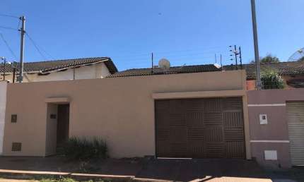 Casa com 3 quartos para alugar na Elias Pavlikoff  Quadra 01 Lote, 14, Residencial Villa Bella, Anápolis por R$ 1.900