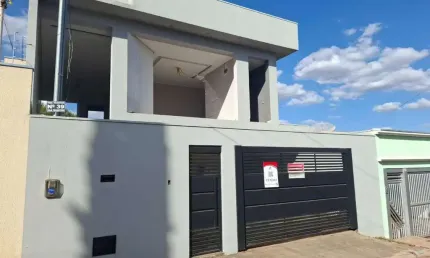Casa com 3 quartos à venda na Tocantins, 39, Setor Central, Anápolis por R$ 920.000