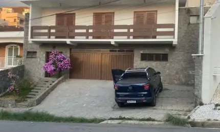 Casa com 4 quartos para alugar no Jardim Del Rey, Poços de Caldas 
