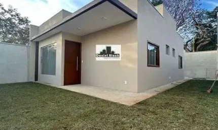 Imóvel Espaçoso com 3 Quartos, Suíte e Área Gourmet