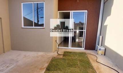 Casa de 3 Quartos com Área Privativa no Bairro Imperial - Santa Luzia, MG