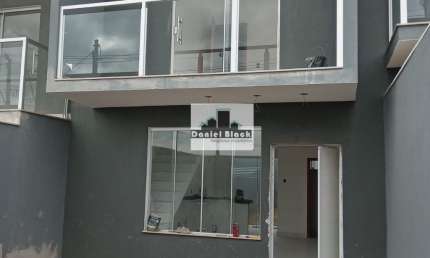 Casa 2 Quartos com Área Privativa e 2 Vagas - Próximo à Avenida Calixto, Liberdade, Santa Luzia