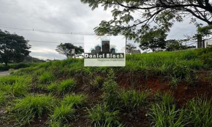 Lote de Esquina 438m² no Condomínio Vitória Tênis Prime - Pedro Leopoldo