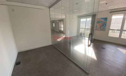 Sala comercial com 4 salas para alugar na Rua Doutor Alfredo de Castro, 200, Barra Funda, São Paulo por R$ 12.000