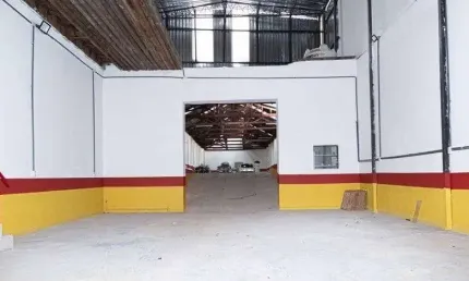 Barracão / Galpão / Depósito à venda na Avenida Duque de Caxias, 150, Santa Ifigênia, São Paulo por R$ 2.000.000