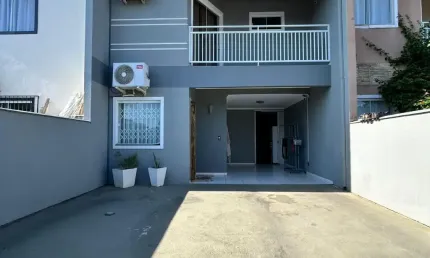 Casa com 3 quartos à venda no Aventureiro, Joinville 