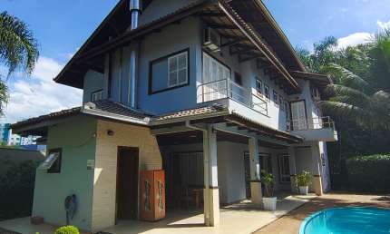 Casa com 3 quartos à venda no Santo Antônio, Joinville 