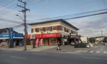 Sala comercial com 8 salas à venda no Iririú, Joinville 