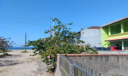 casa sobrado na Praia do Ervino  em São Francisco do Sul