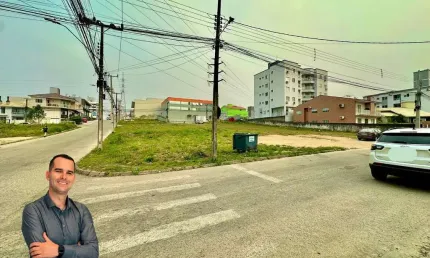 Terreno à venda na Rua Veneza, Pagani, Palhoça