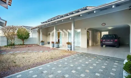 Casa à venda na fazenda, com 1 suíte, 4 quartos, 1 lavabo + 3 banheiros - 339 m² por r$ 1.780.000,0