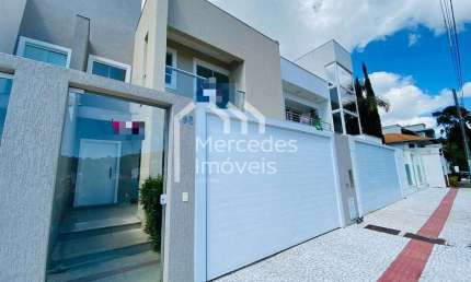 Sobrado com 3  suítes à venda, 176 m² por R$ 2.500.000 - Praia dos Amores - Balneário Camboriú/SC