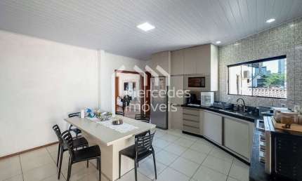 Casa com 3 dormitórios à venda, 300 m² por R$ 1.700.000,00 - Centro - Itajaí/SC