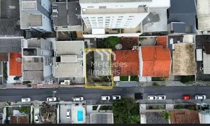 Terreno com casa de madeira à venda, Fazenda, Itajaí, SC