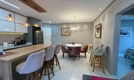 Apartamento - Padrão, para Venda em Florianópolis/SC