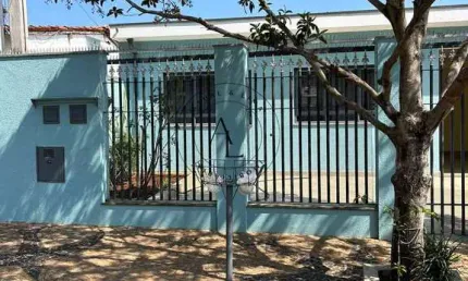 Casa à Venda no Parque Taquaral - 3 Quartos (1 Suíte) e com Edícula nos fundos  - Campinas