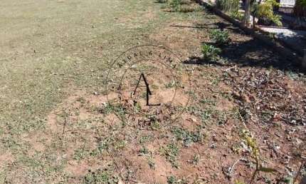 Terreno Amplo no Parque Xangrilá: Oportunidade para Construir o Seu Sonho!