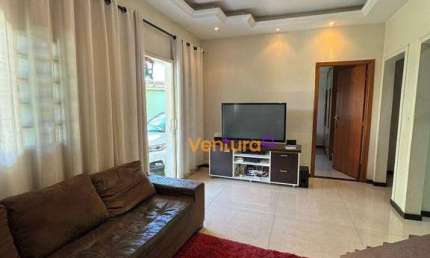 Casa à Venda – 2 Pavimentos no Bairro Senhora das Graças
