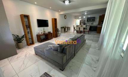 Casa com 3 dormitórios à venda, 189 m² por R$ 850.000,00 - Solar - Igarapé/MG