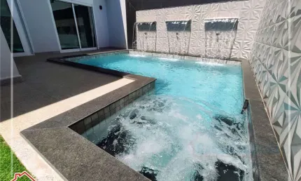 LINDA CASA TODA MOBILIÁDA SENDO À VENDA NO JARDIM ESPANHA EM MARINGÁ
