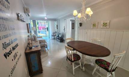 Apartamento 150 metros do mar Bombinhas! Financia direto