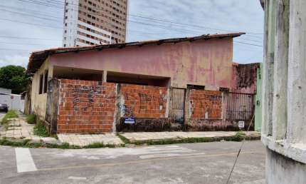 Casa com 3 quartos à venda na Rua Porangá, 82, Centro, Fortaleza