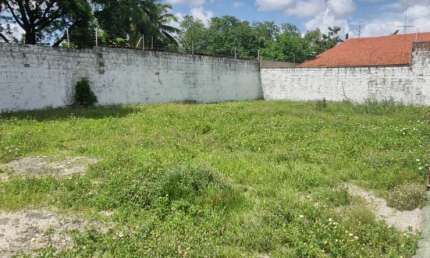 Terreno à venda na Rua Joaquim Emídio de Castro, 26, Parque Manibura, Fortaleza