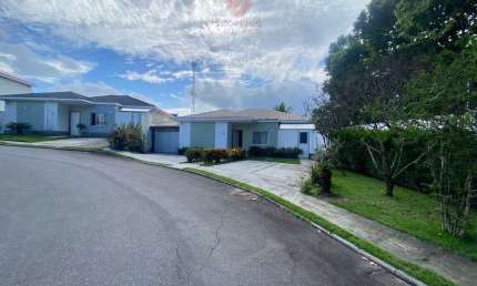 Casa à venda no bairro Colina de Laranjeiras - Serra/ES