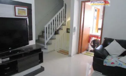 Sobrado com 2 dormitórios à venda, 90 m² por R$ 370.000,00 - Centro - São Vicente/SP