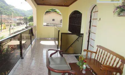 Casa com 3 dormitórios à venda, 286 m² por R$ 710.000,00 - Jardim Independência - São Vicente/SP