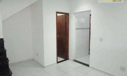 Sobrado com 2 dormitórios à venda, 64 m² por R$ 280.000,00 - Vila Cascatinha - São Vicente/SP