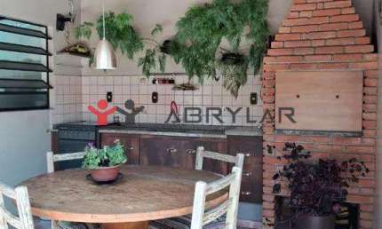 Casa para alugar em Jundiaí, Jardim Cristina, com 3 quartos, com 180 m²