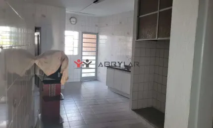 Casa à venda em Jundiaí, Jardim Petrópolis, com 1 quarto, com 112 m²