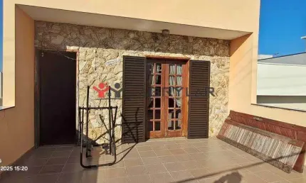 Casa à venda em Jundiaí, Jardim Pacaembu, com 3 quartos