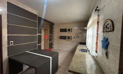 Sobrado à venda e para alugar em Jundiaí, Jardim Tamoio, com 3 quartos, com 190 m²