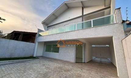 Casa com 3 quartos para alugar na Avenida Governador Mário Covas Júnior, 7955, Balneário Josedy, Peruíbe