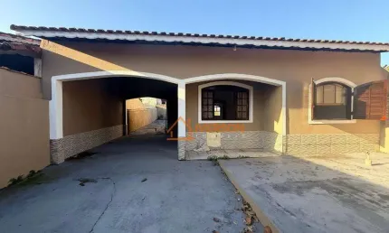 Casa com 3 quartos para alugar na Avenida Luciano de Bona, 2111, Jardim Peruíbe, Peruíbe